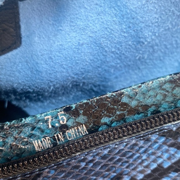 Jeffrey Campbell Heeled Leather Black blue Snake Mid Height Zip Boots Sz 7.5 - Picture 9 of 11